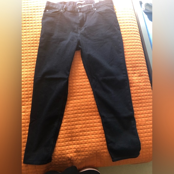 38/32 athletic tapered fit jeans - Picture 2 of 3